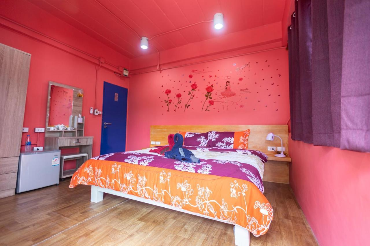 Firefly Phuket Hotel Patong Luaran gambar